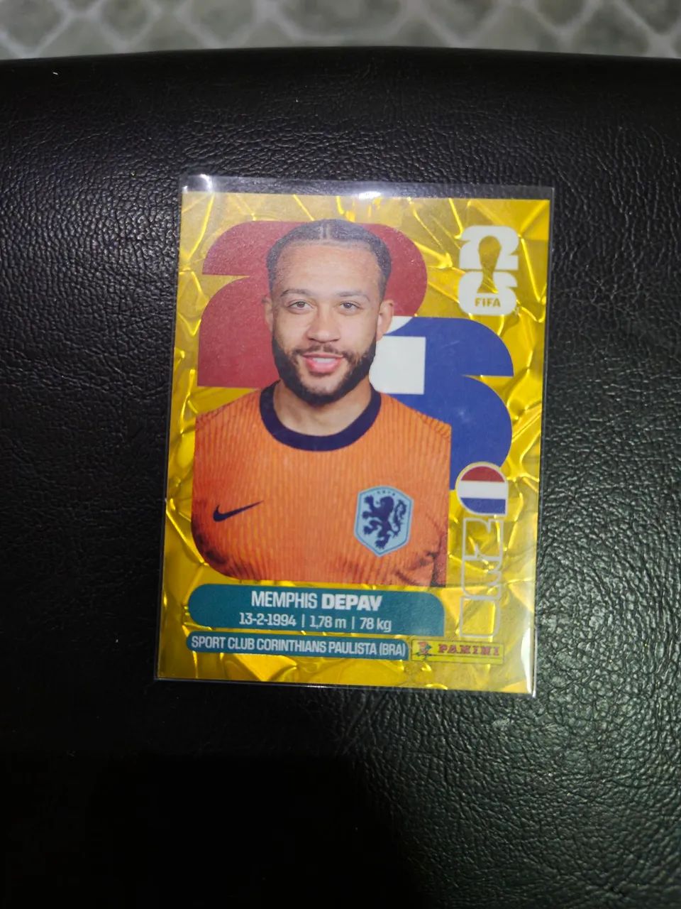 Gold crumple Memphis Depay 