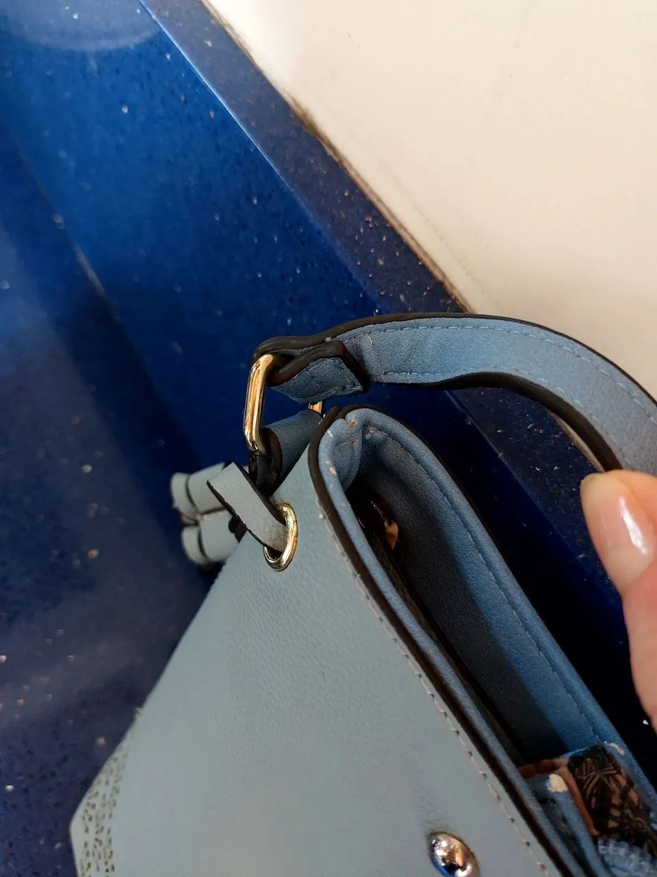 Bolsa feminina azul claro. - Foto 4