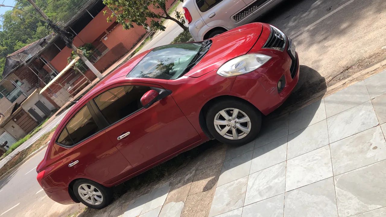 Nissan Versa VERSA SL 1.6 16V Flex Fuel 4p Mec. 2013