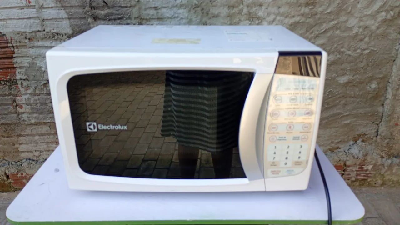 Micro-ondas Electrolux 20 Litros 220V - Foto 3