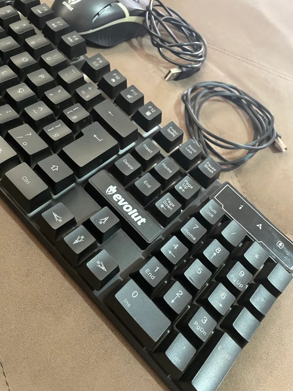  Teclado e Mouse Gamer
