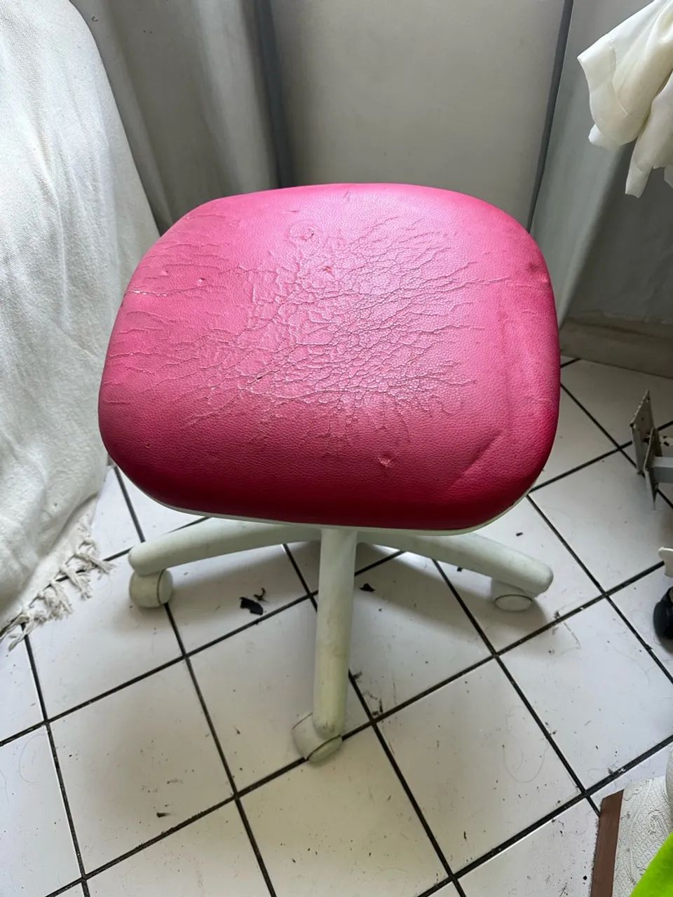 Cadeiras de escritório ou quarto - Foto 2