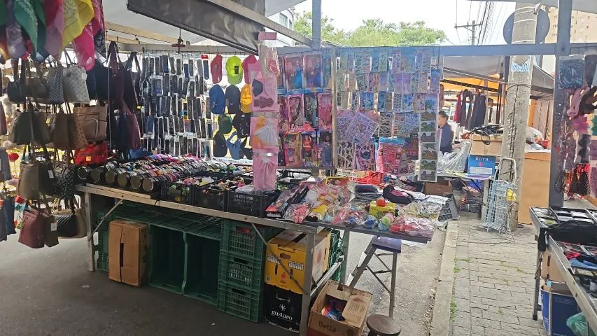 BANCA DE FEIRA BIJOUTERIAS E BRINQUEDOS EM SANTO ANDRE