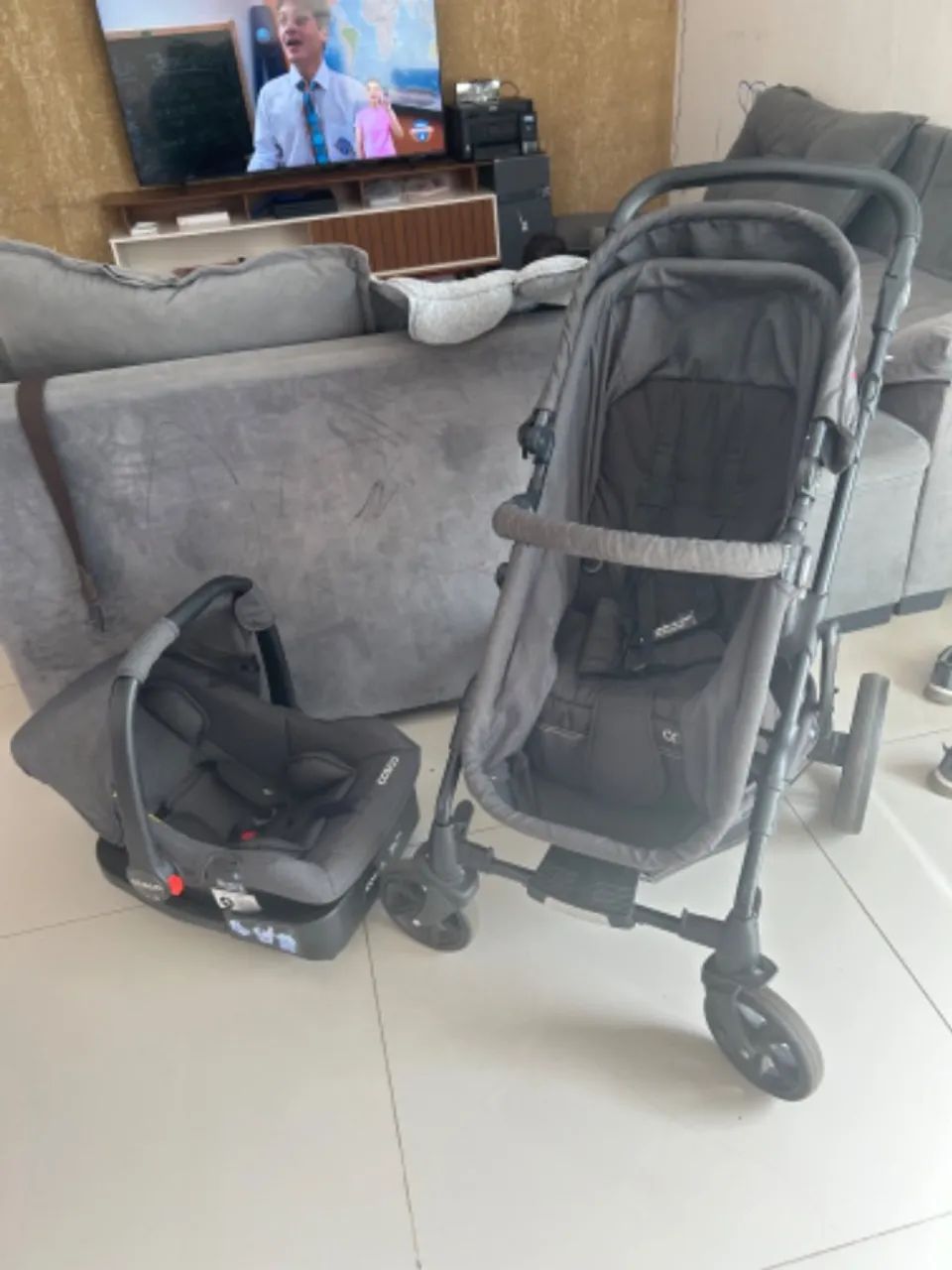 CARRINHO DE BEBÊ MOISÉS COM BEBÊ CONFORTO COM BASE COSCO KIDS - Foto 3