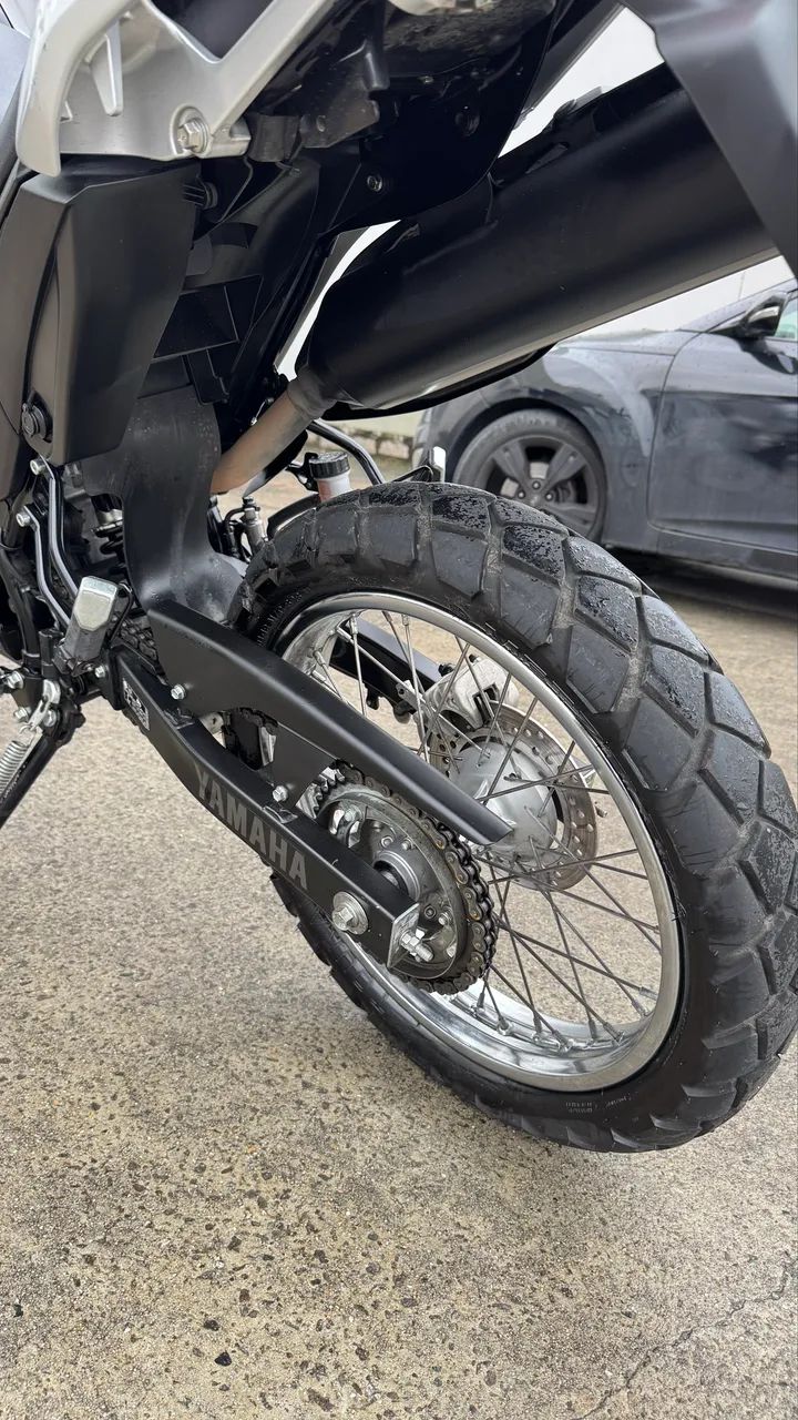 XTZ 250 - Lander 2025 - Foto 4