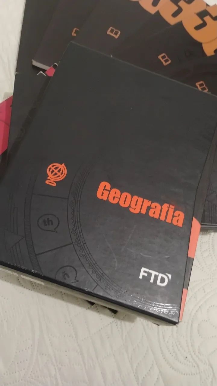 Vendo livros para estudo Enem e vestibular FTD 