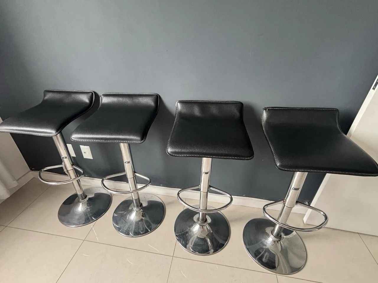 Vende - se banquetas - Foto 4