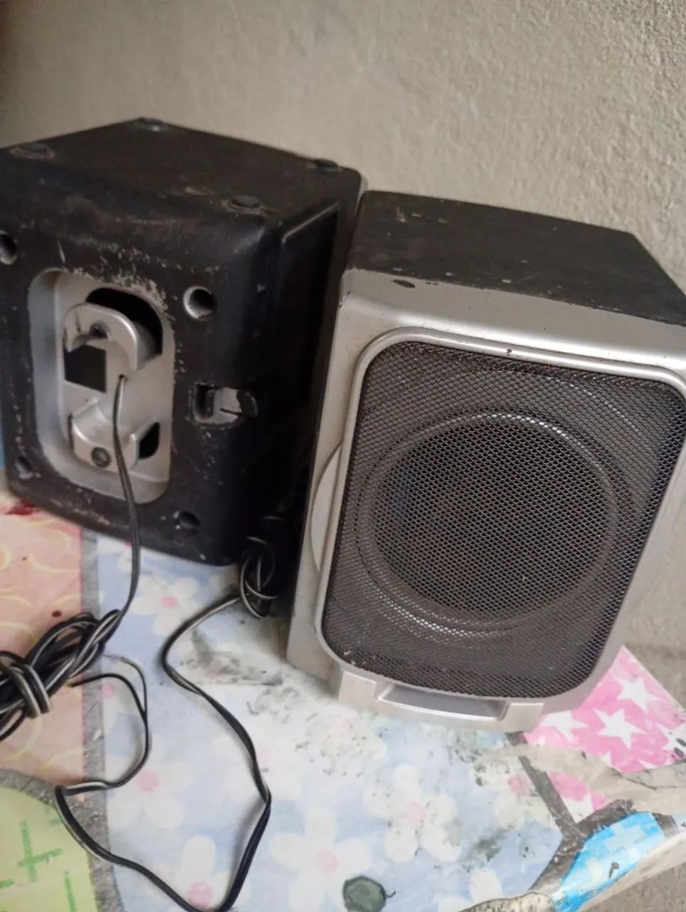 2 Caixas de som de Micro System (uma com som xiando) - Foto 5