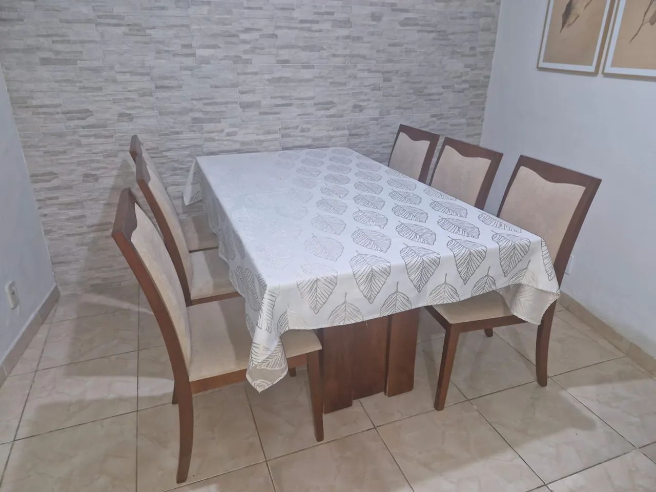 Mesa de jantar madeira com vidro (sem cadeiras) - Foto 3