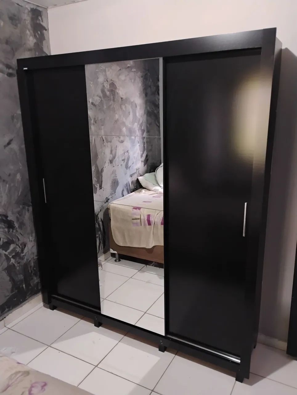 Guarda roupa casal com espelho 