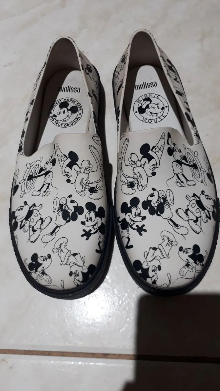 Melissa Mickey 37