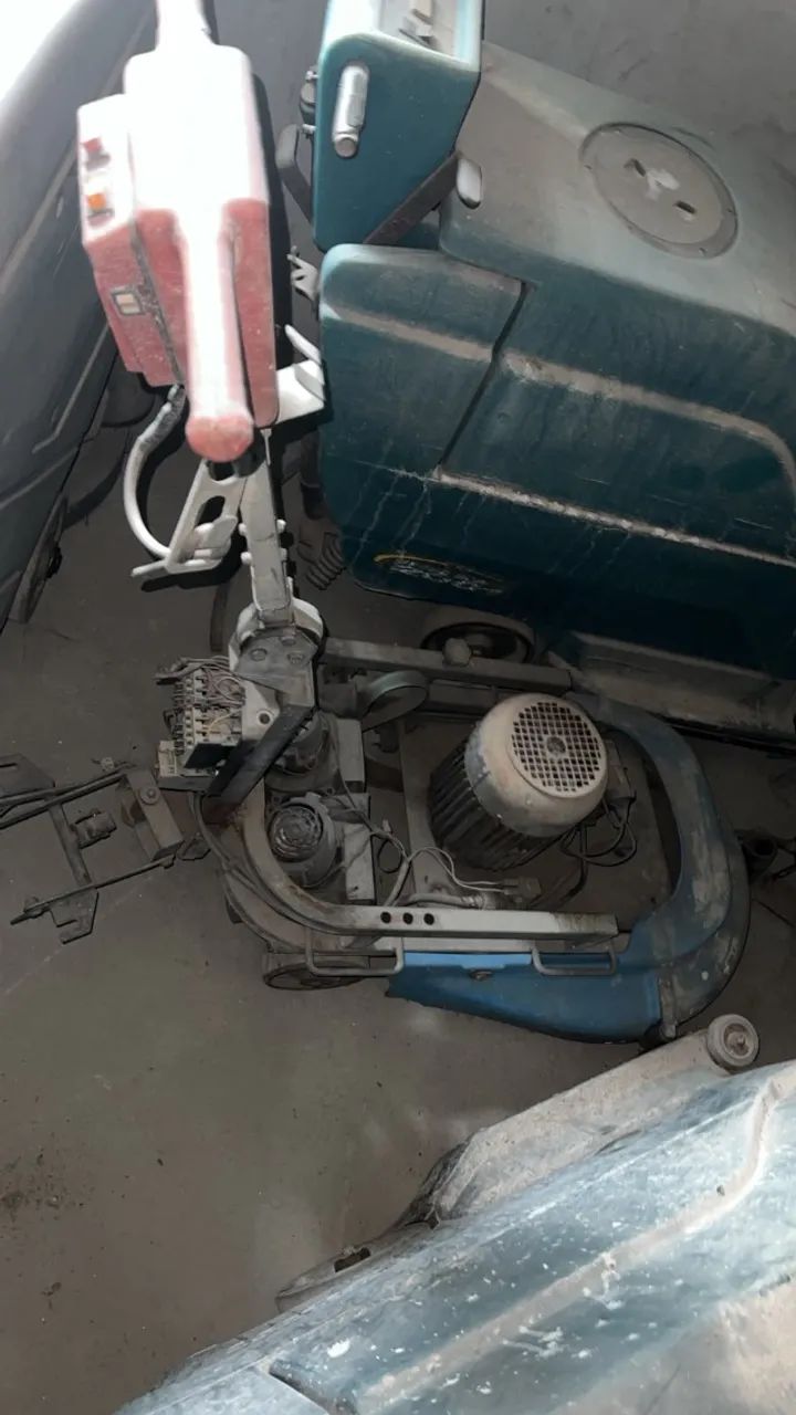 Polidora de Piso UHT