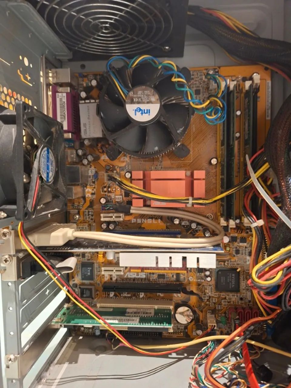 Kit Intel Core2 Duo Placa P5nsli, Placa de video separada GForce GT 220,Hd500gb 