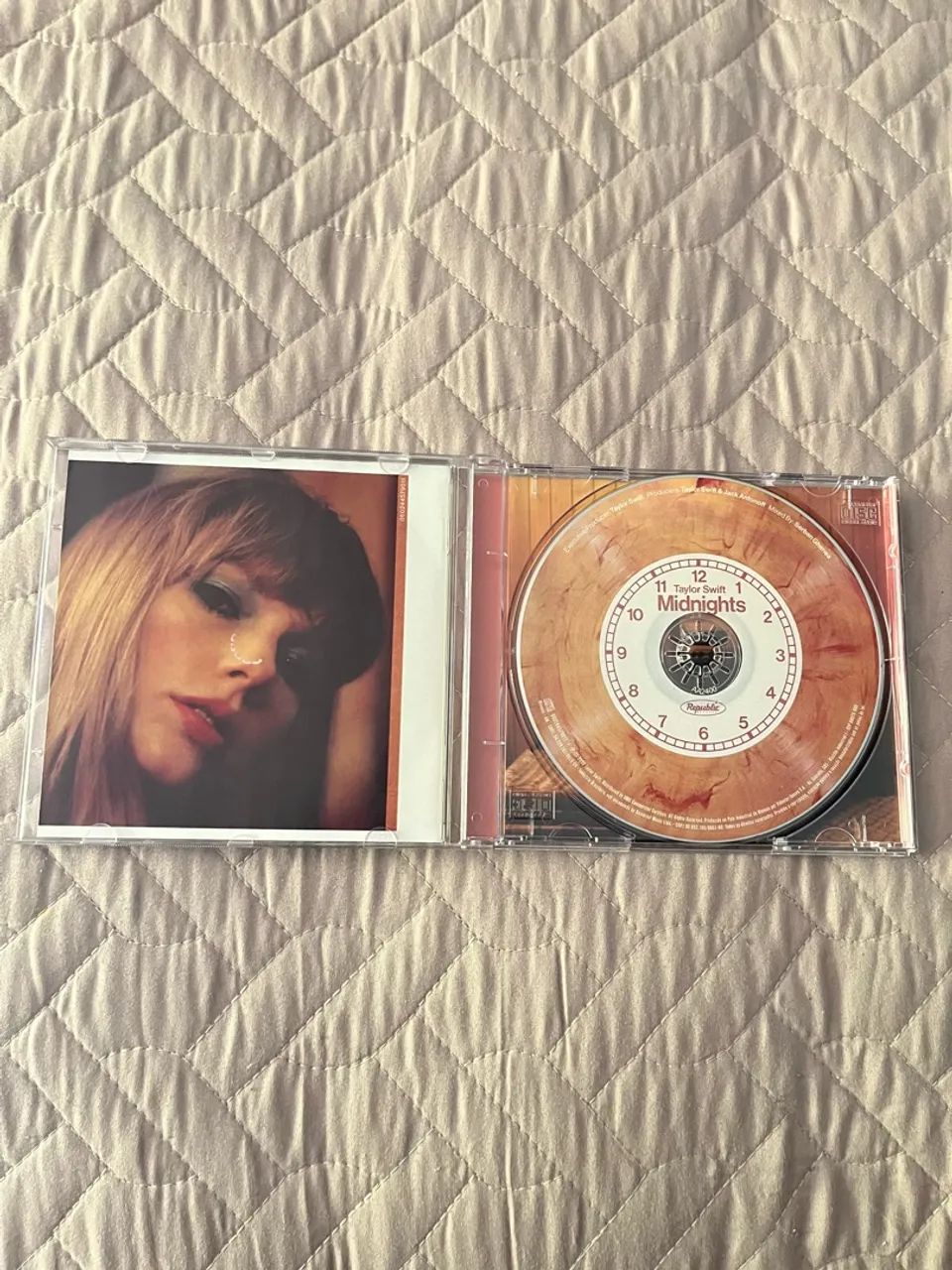 CD Taylor Swift - Midnights Blood Moon Edition  - Foto 2