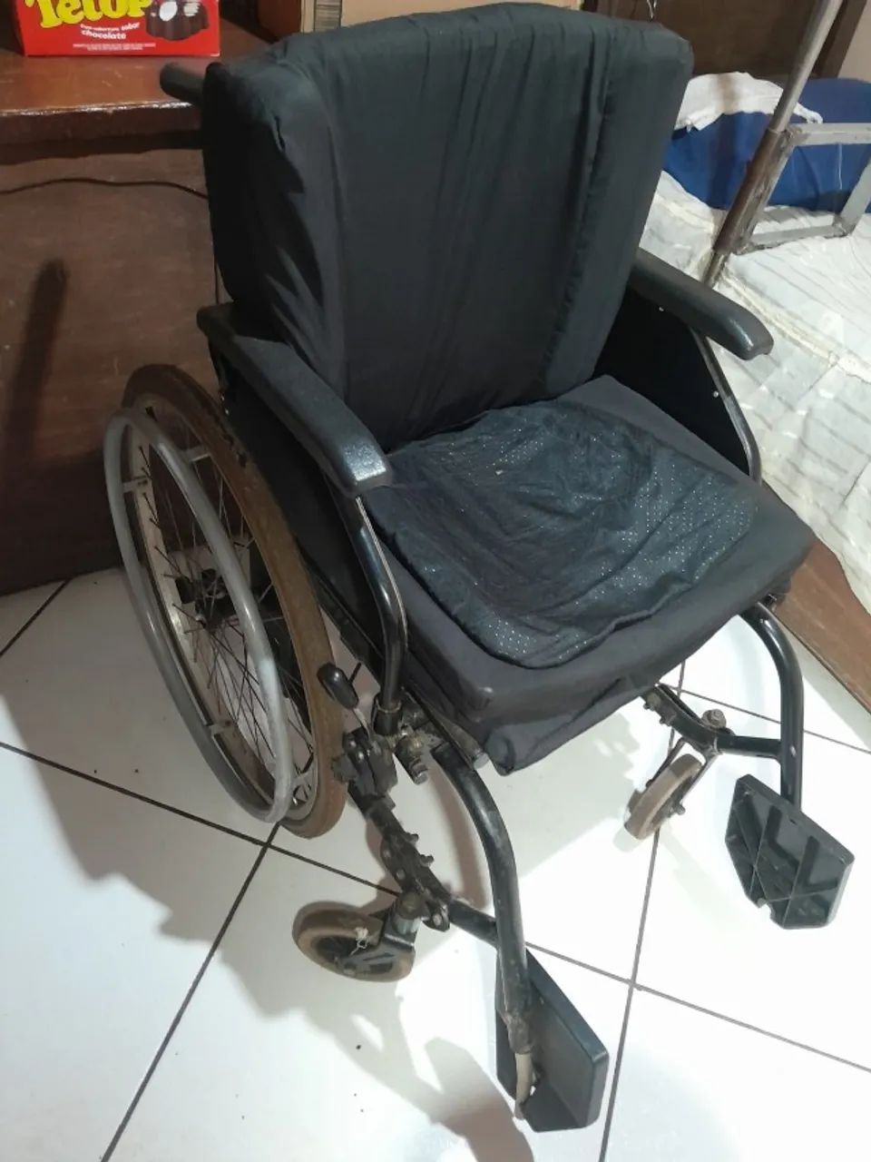 Cadeira de Rodas Usada - Em Bom Estado - Foto 2