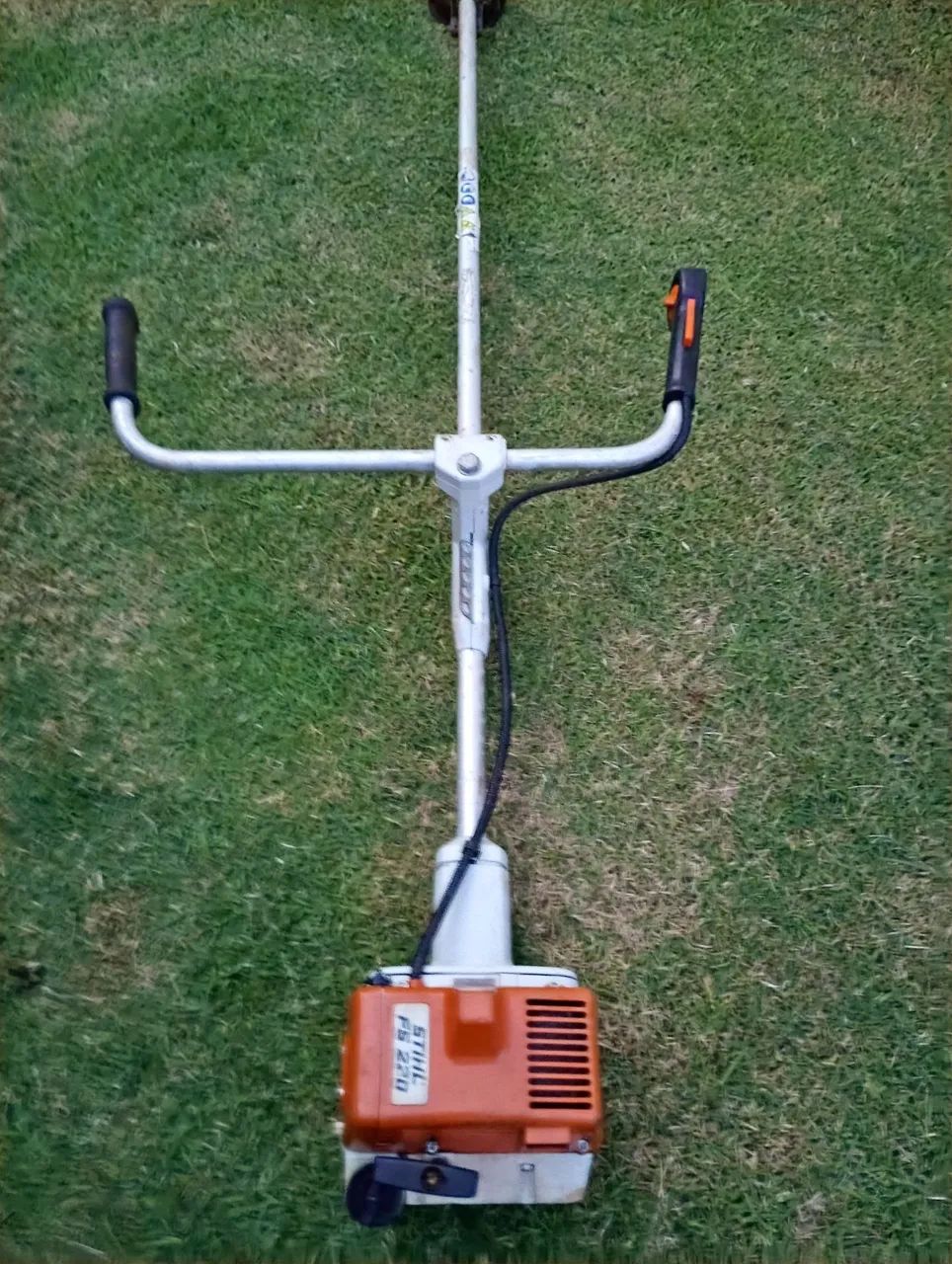 Vendo roçadeira Stihl fs220