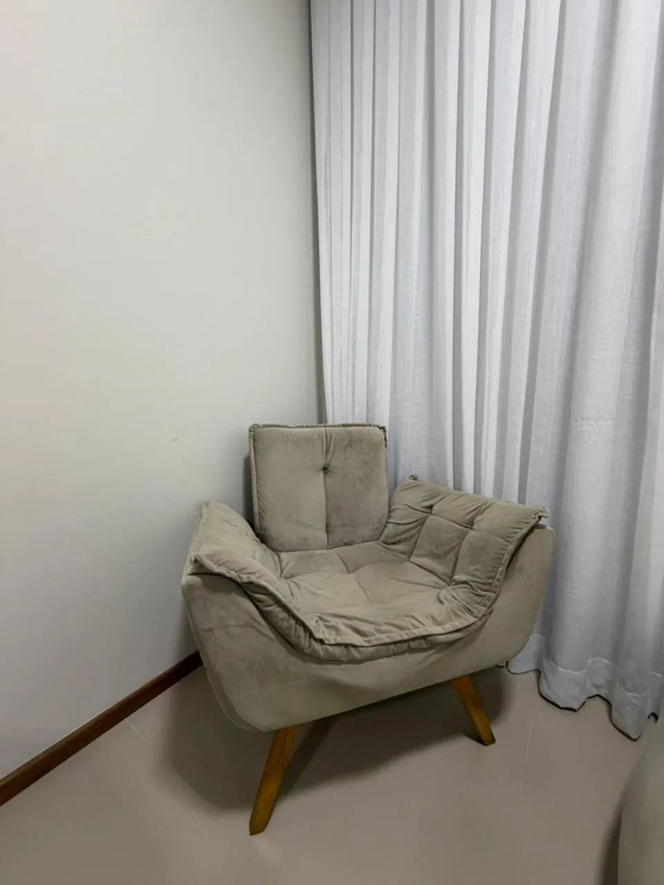 Poltrona decorativa Opala Suede - Foto 2