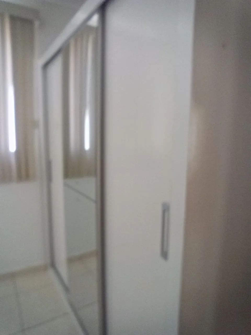 Sofá Retratil $250 e Guarda Roupa $400 - Foto 2
