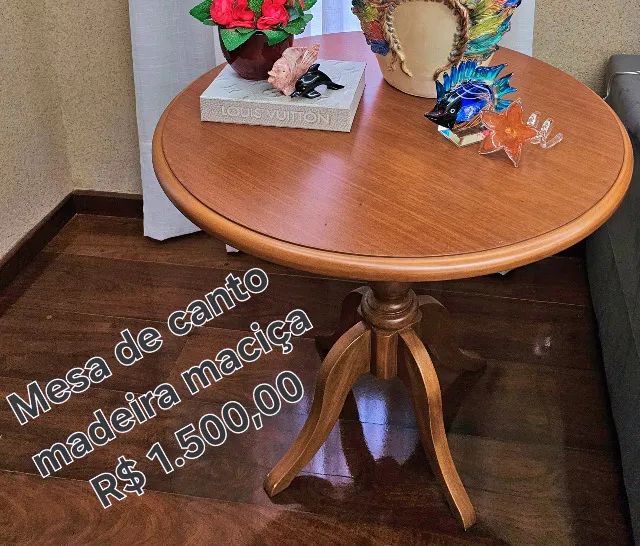 Mesa de canto de madeira maciça