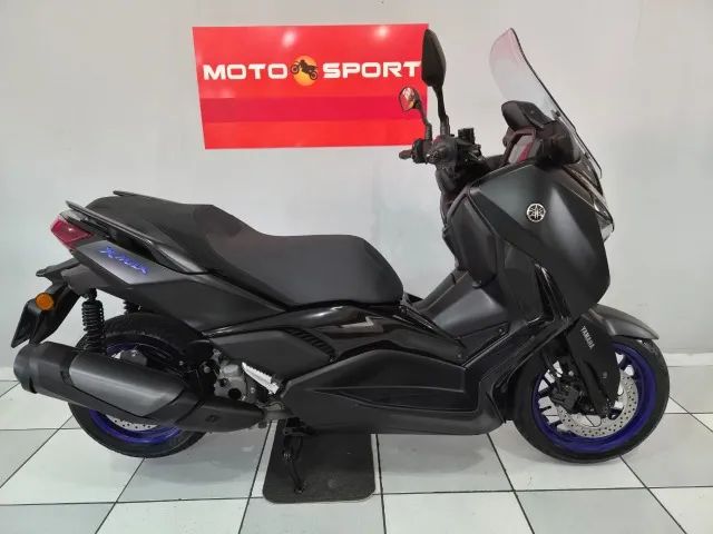 XMAX 300
