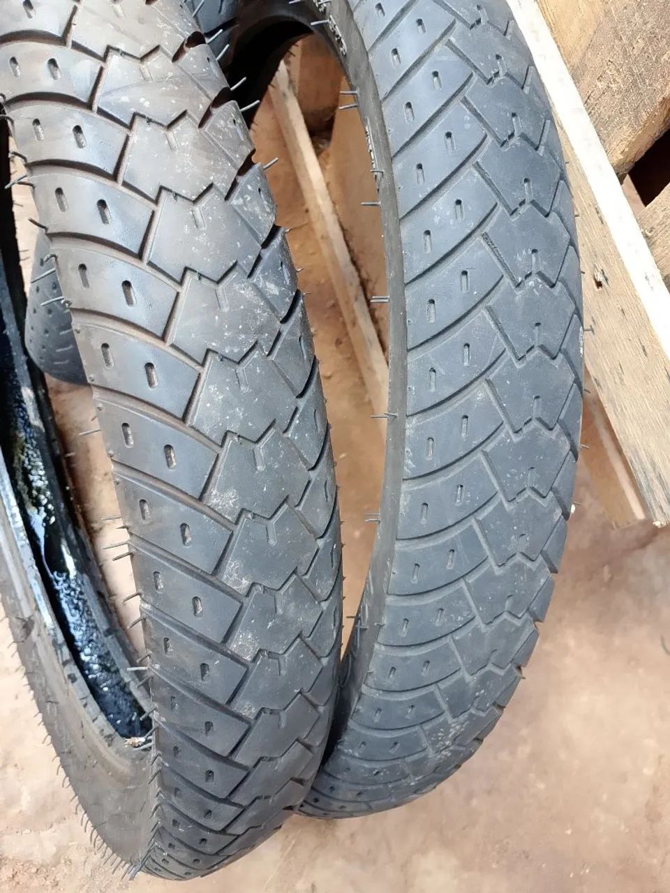 Vendo pneu traseiro da Titan barato  - Foto 2