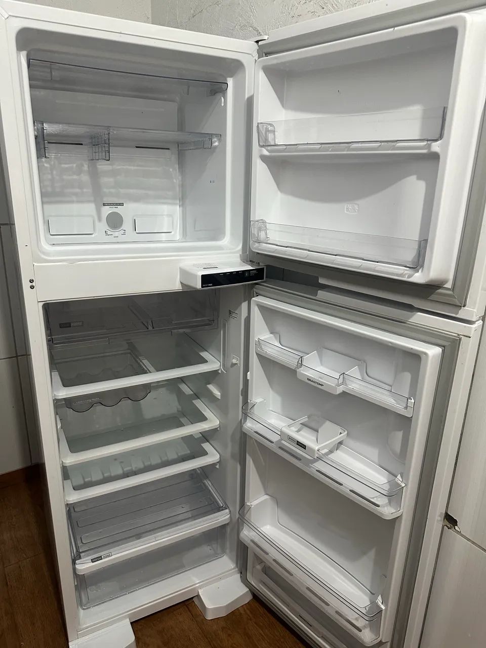 Geladeira Frost Free - 375l - 127V - Foto 4