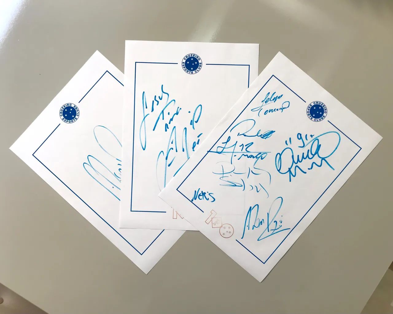 Autógrafos de jogadores do Cruzeiro - Foto 2