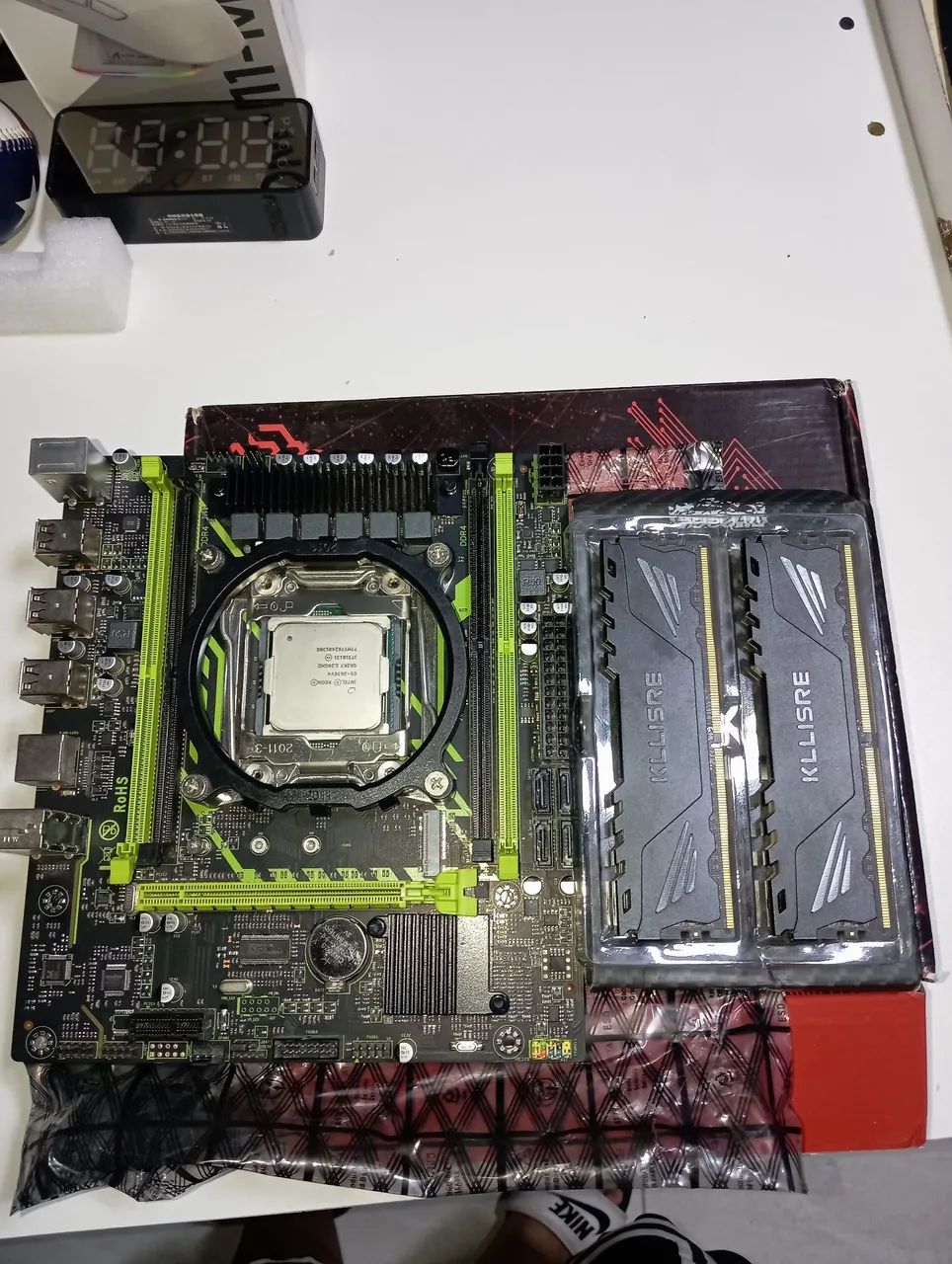 KIT XEON X99 + MEMÓRIA RAM 2x8GB DDR4 - Peças de Hardware - Jardim