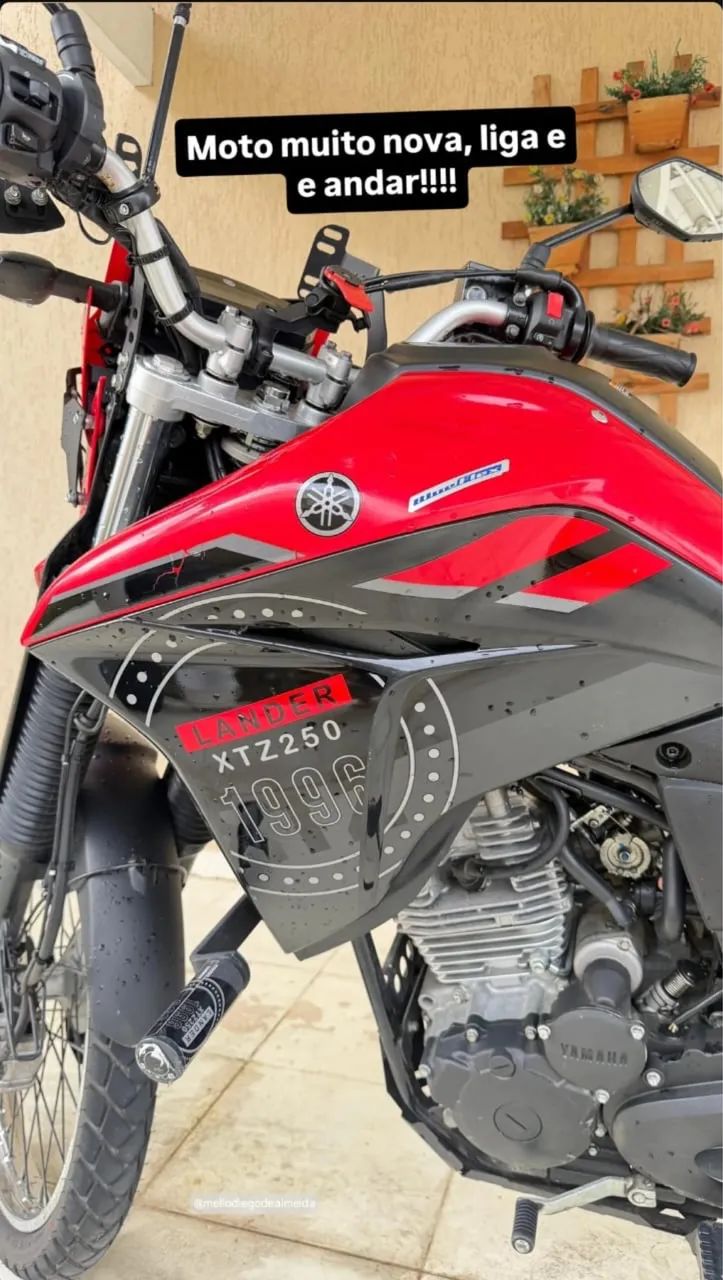 Moto muito nova