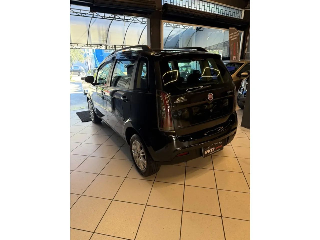 Fiat Idea Attractive 1.4 Fire Flex 8V 5P 2014 - Foto 2