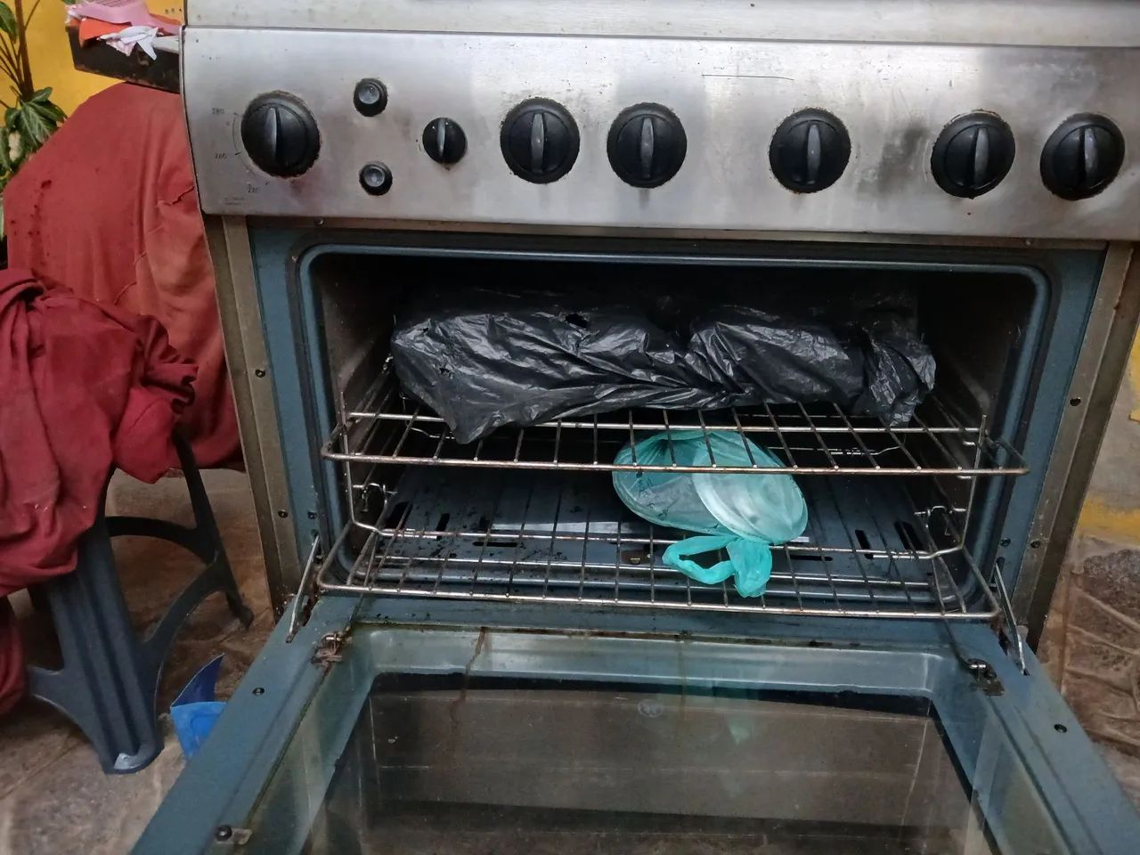 ?FOGÃO 6 BOCAS-FUNCIONANDO PERFEITAMENTE/ PREÇO DE DESAPEGO ? - Foto 3