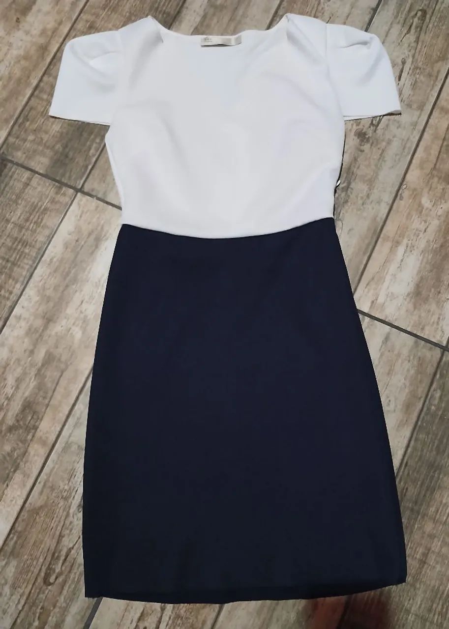 LOTE só de vestidos números variados  - Foto 5