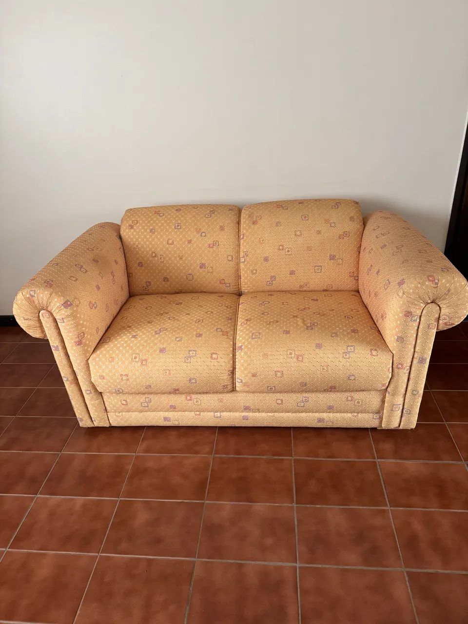 Sofás com estrutura reforçada , tecido, 2 lugares  - assentos de molas - usados  - Foto 2