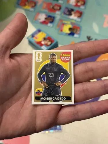  Moisés Caicedo - Extra Sticker Ouro Legend
