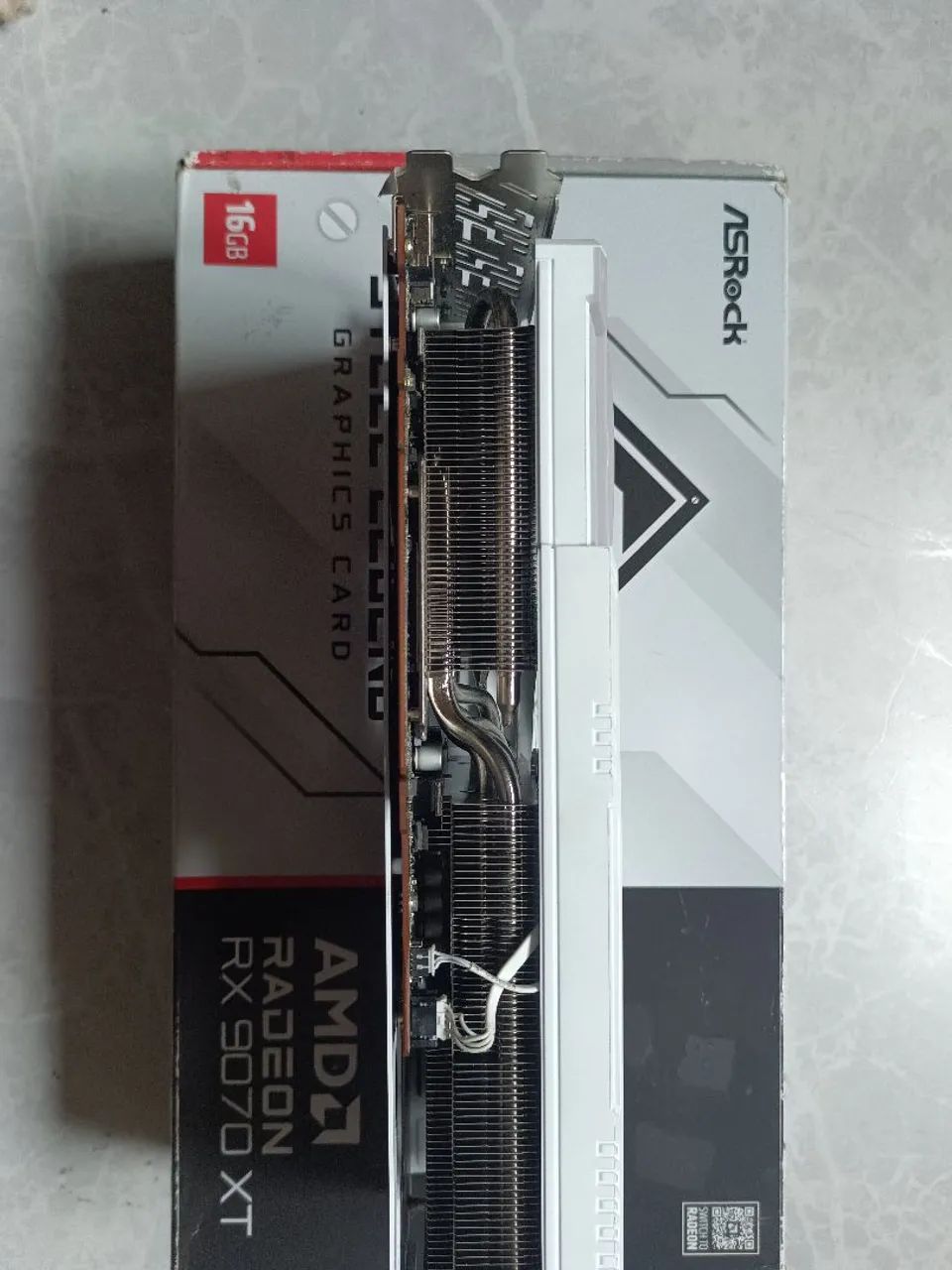 RX 9070xt Asrock steel legend white com defeito  - Foto 3