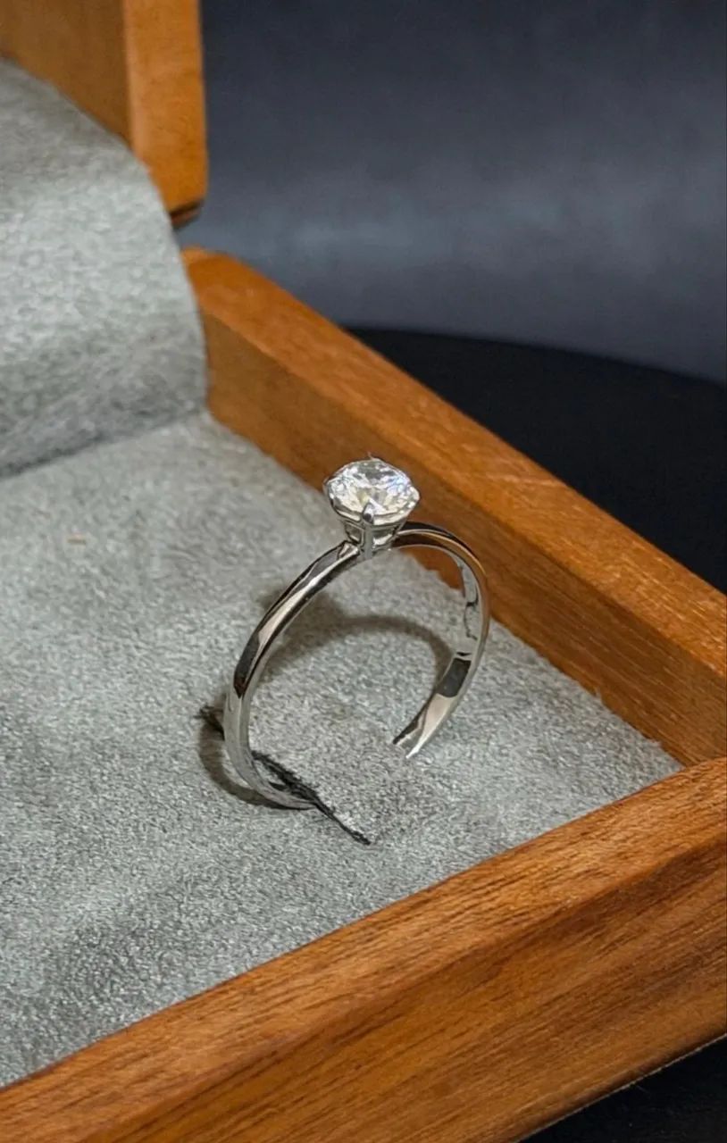Anel Solitário Diamond 0,4 CT