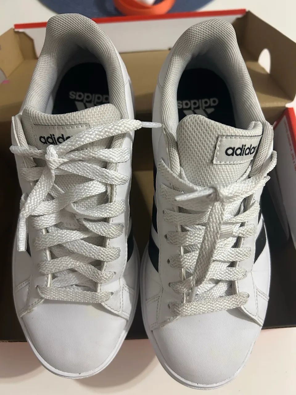 Tênis Adidas 
