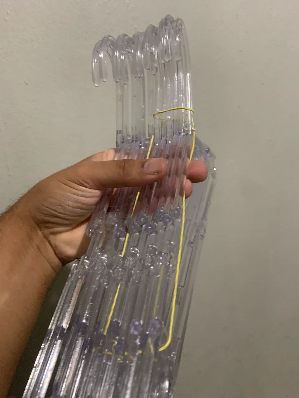 Vendo cabides acrílico novos !!!