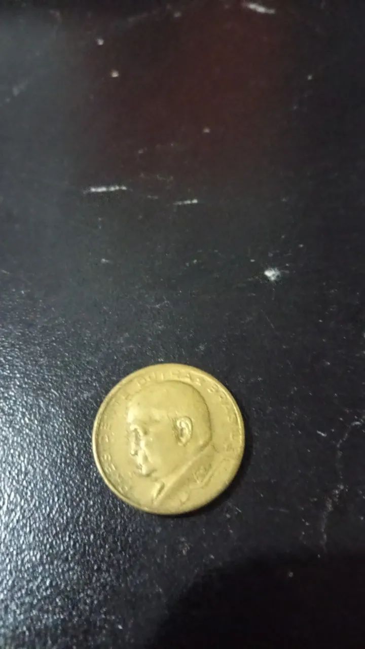 Vendo moedas antigas variadas