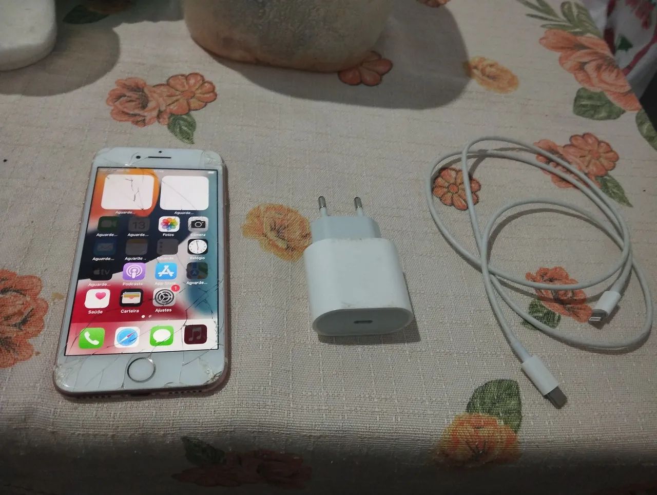 Usado: iPhone 7 32GB rosa - Outlet Bateria 70% - Apple - Foto 3