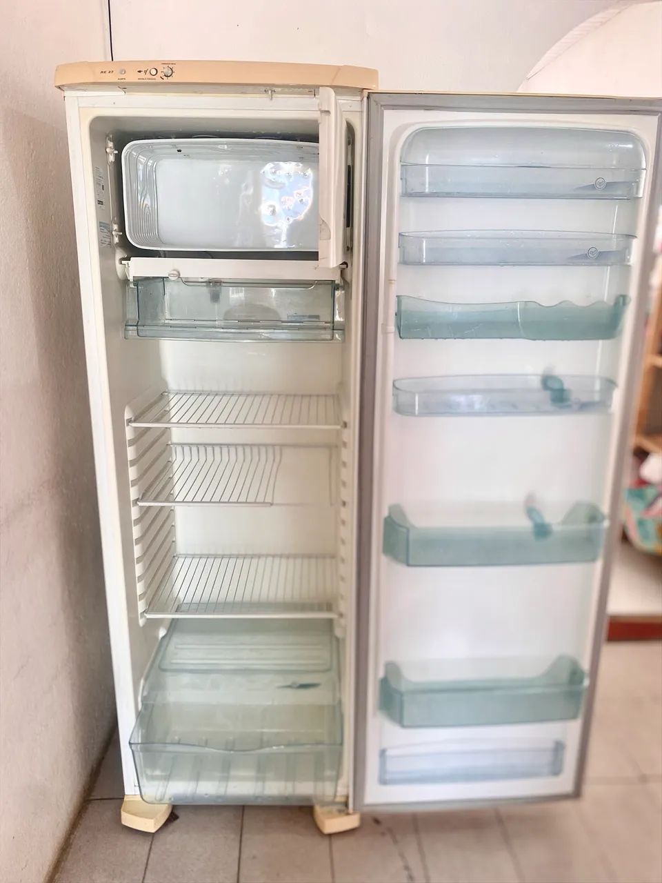 Geladeira 220v electrolux - Foto 3