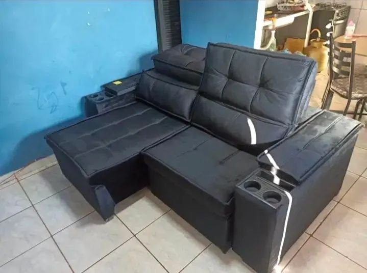 Retractable and Reclining Sofa442957952231690242