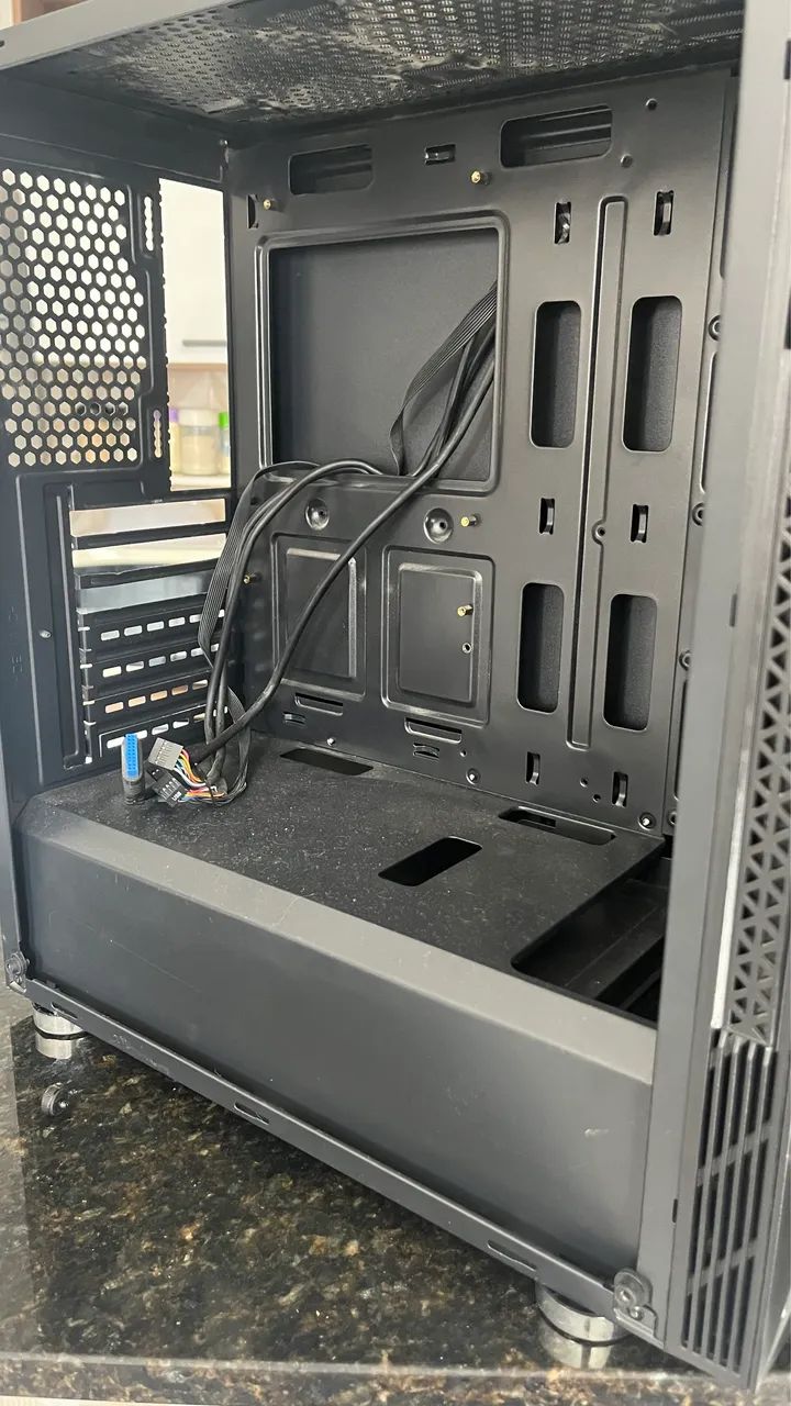Gabinete pichau Komor LED RBG Lateral em vidro temperado - Foto 4