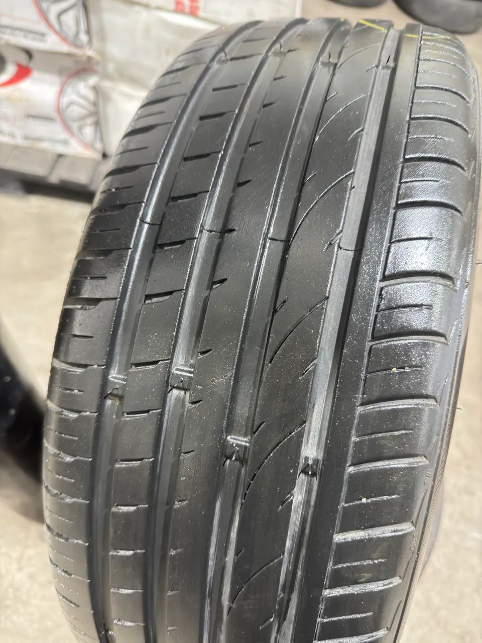 Rodas aro 17 com pneus 215/50