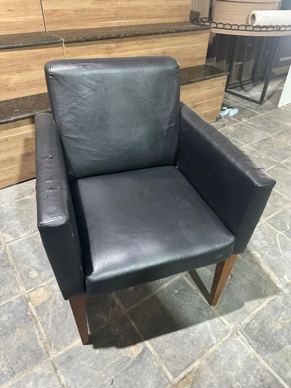Poltronaa Rubi Corino Preto  - Foto 2