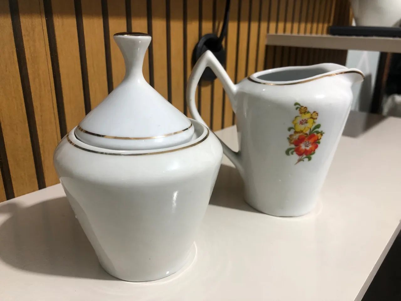 Conjunto Açucareiro e Leiteira porcelana  - Foto 5