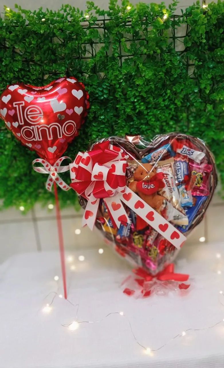 Cesta de Chocolates Romântica Com Ursinho de Pelúcia . - Foto 3