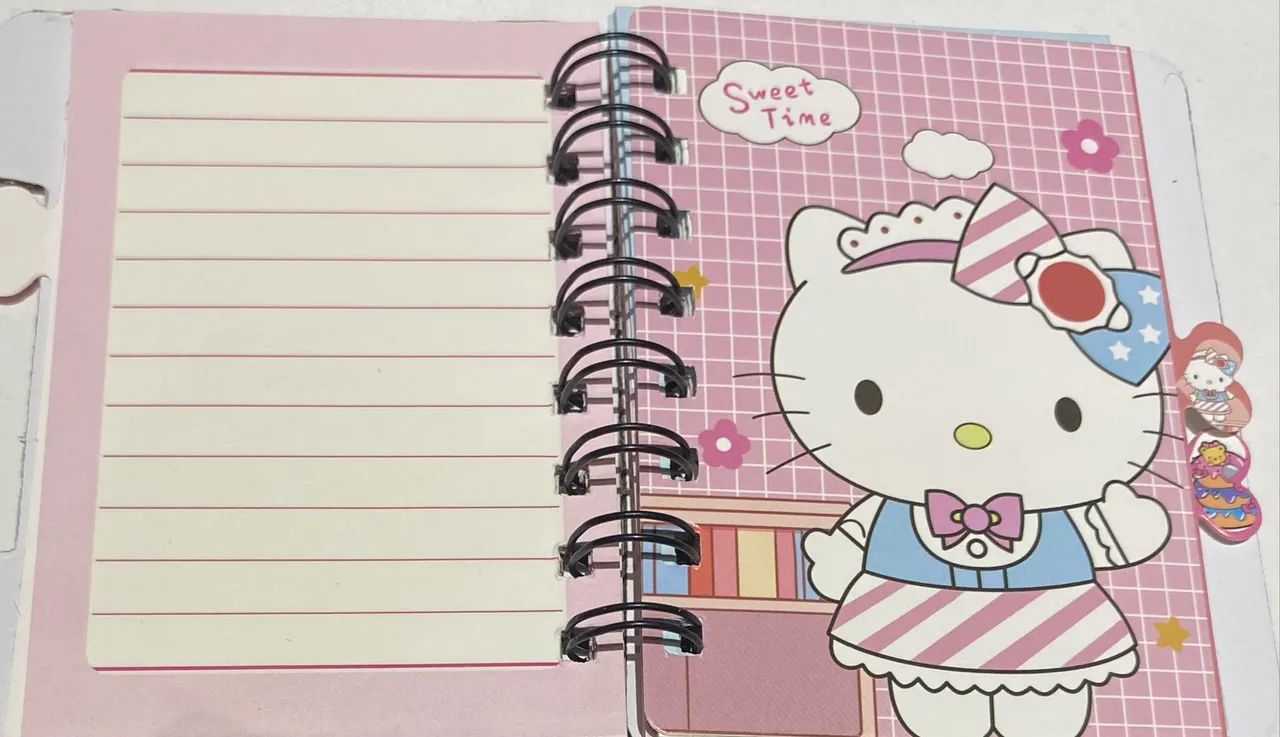 CADERNETA HELLO KITTY SUPER FOFA