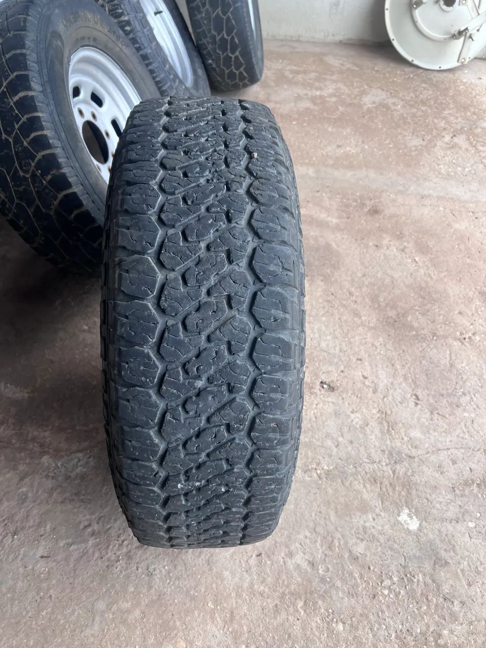 Vendo rodas de ferro da F-250 - Foto 4