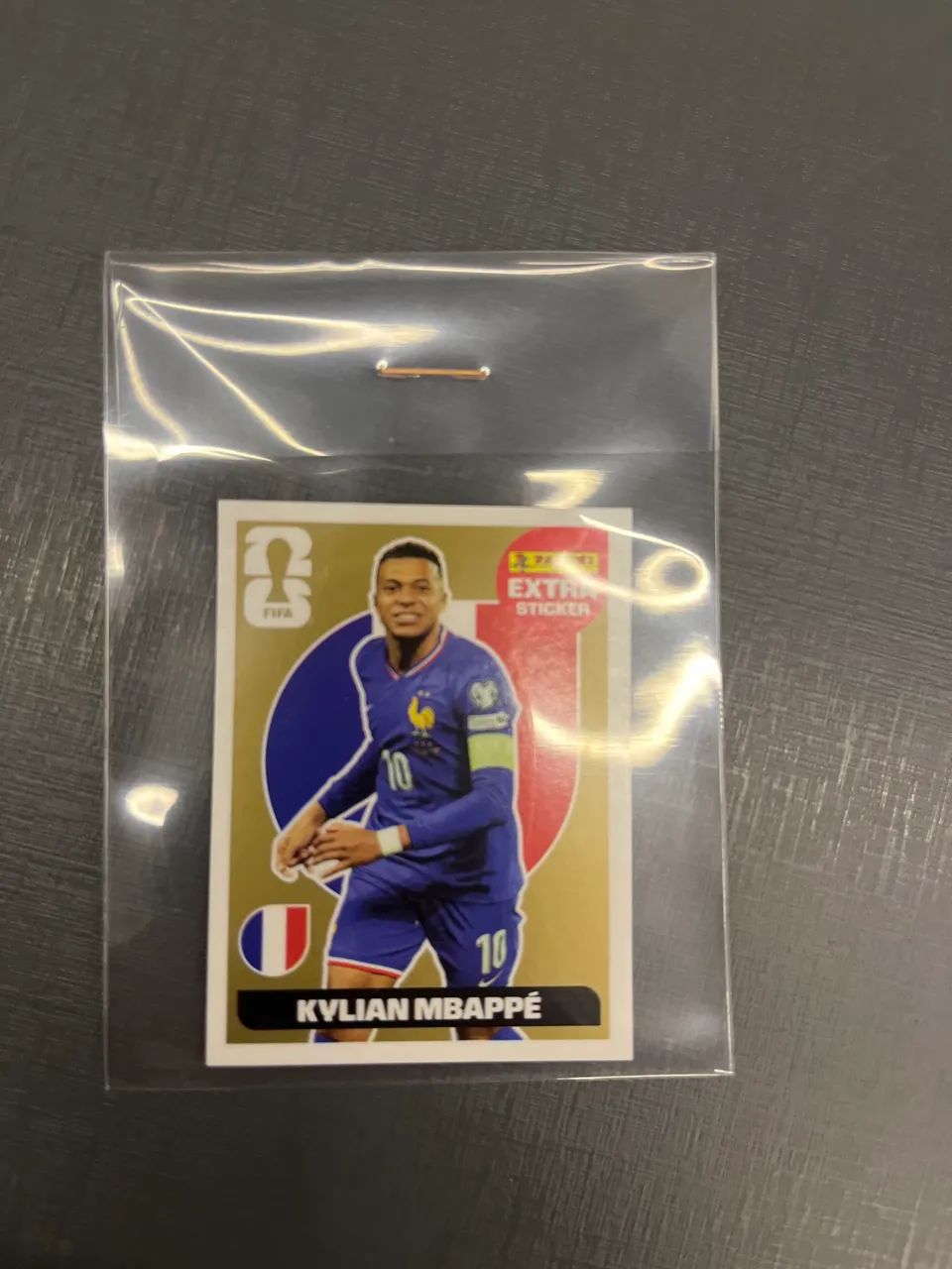 Figurinha MBAPPÉ dourada 